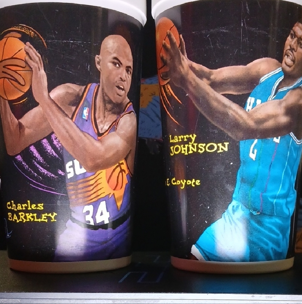 Charles Barkley Larry Johnson NBA Looney Tunes All-Star Showdown McDonald's Cups